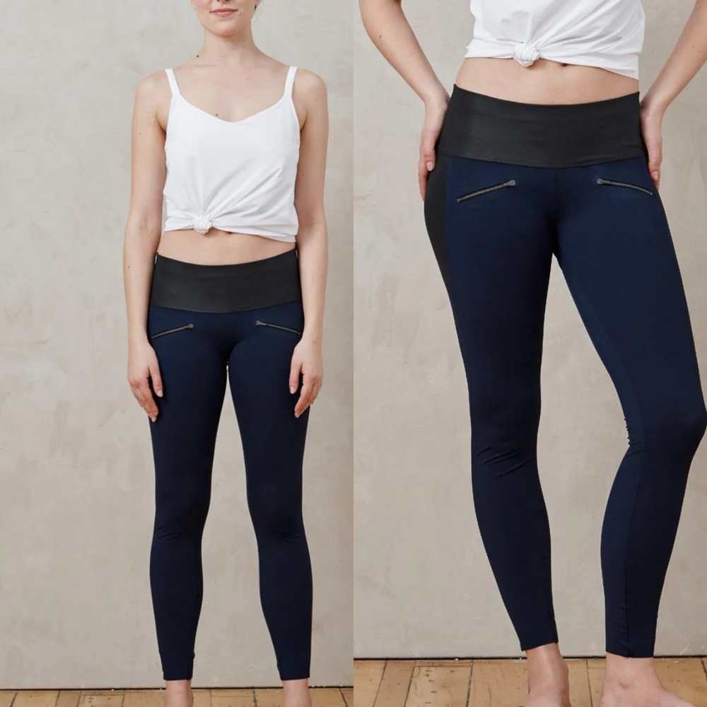 ADAY • Throw & Roll leggings black blue • medium